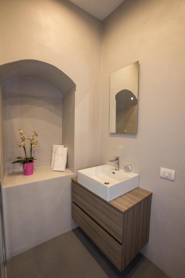 Historical Apartment In The Center Of Gravedona - Larihome A02 ภายนอก รูปภาพ